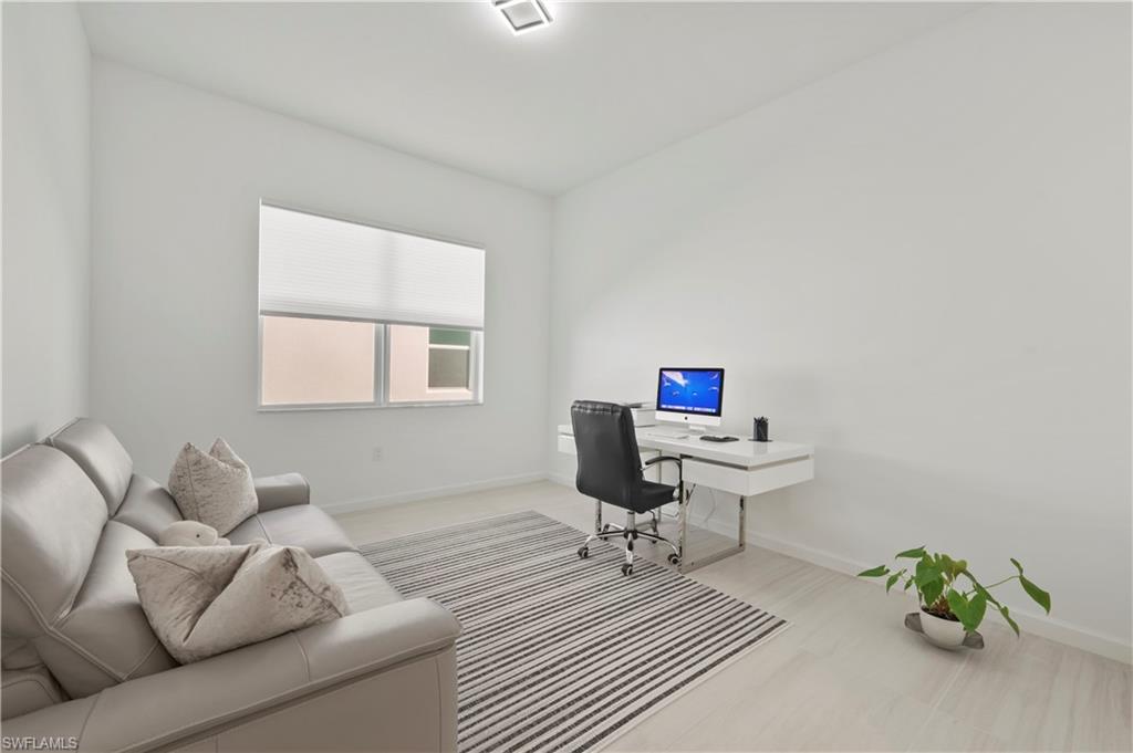 SEVEN SHORES - Residential