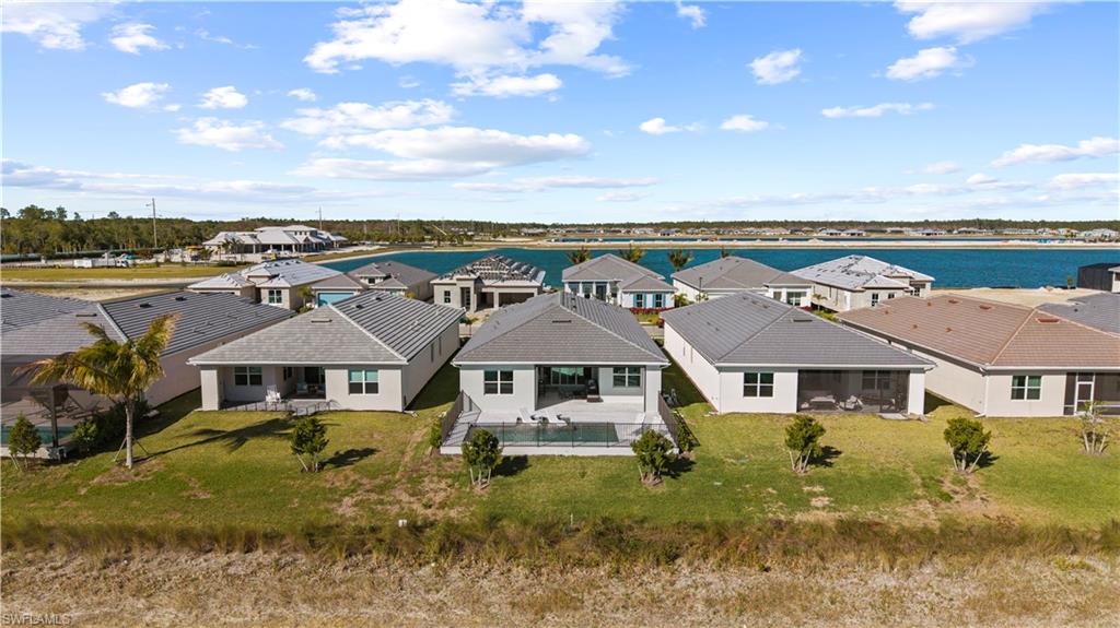 SEVEN SHORES - Residential