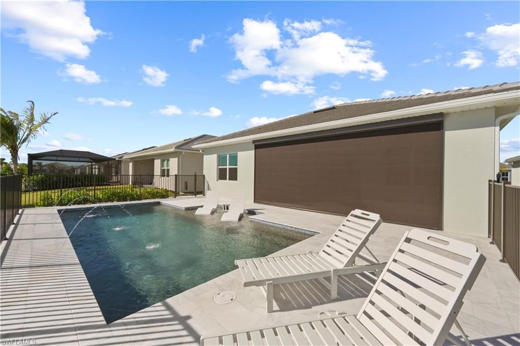 SEVEN SHORES - Residential