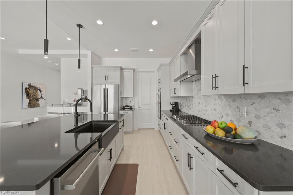 SEVEN SHORES - Residential