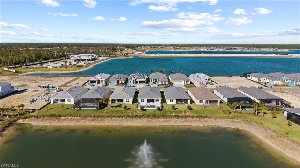 SEVEN SHORES - Residential