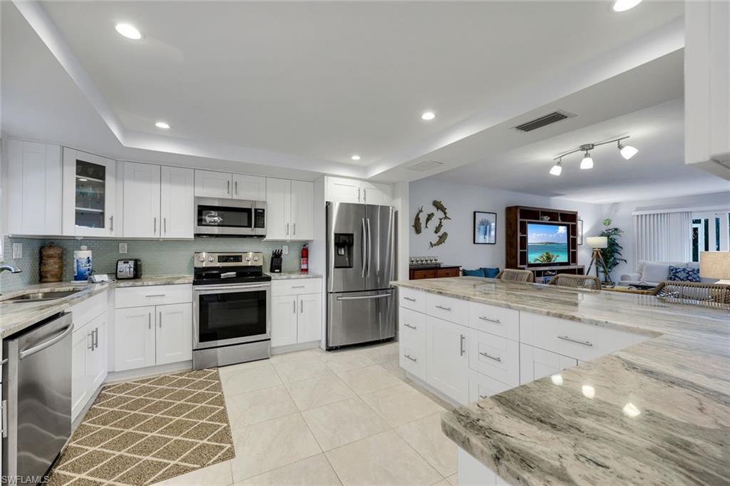 1011 Swallow AVE 105