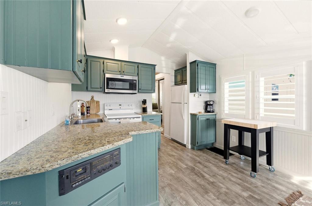 RIVERWOODS PLANTATION - Residential