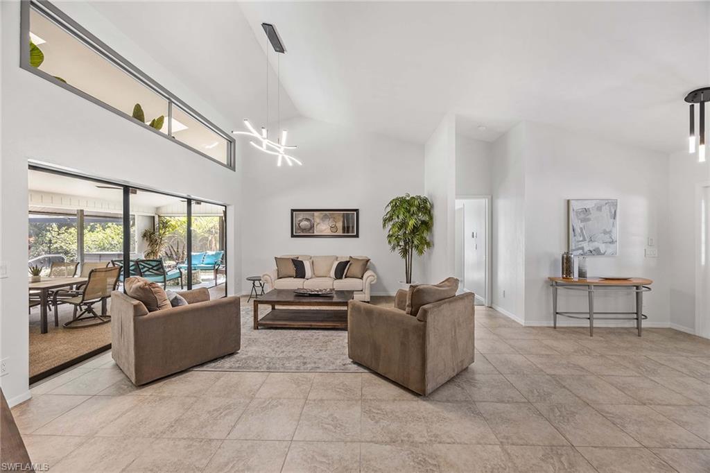 KINGS LAKE - Residential