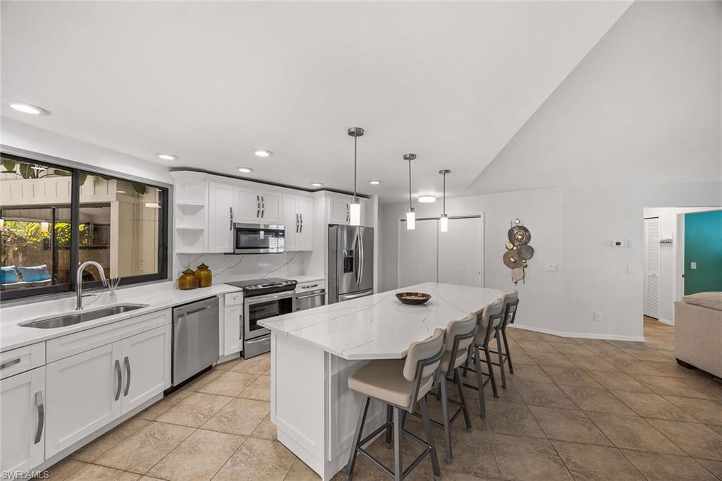 KINGS LAKE - Residential