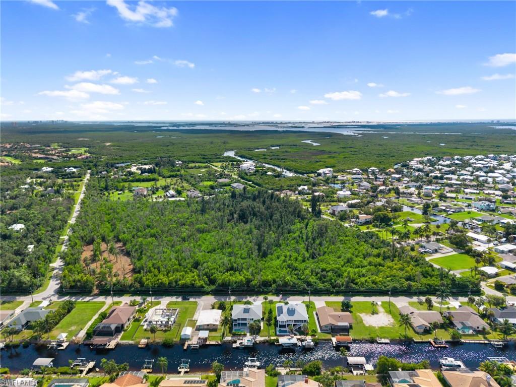 CREEKSIDE ESTATES - Land