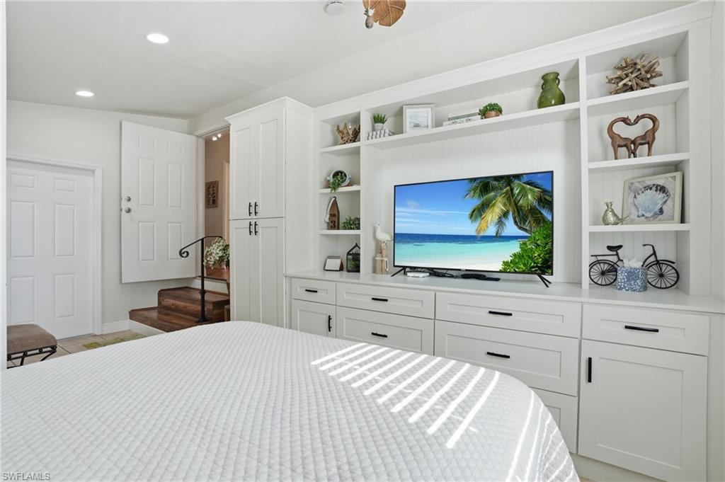 NAPLES MOBILE ESTATES - Residential