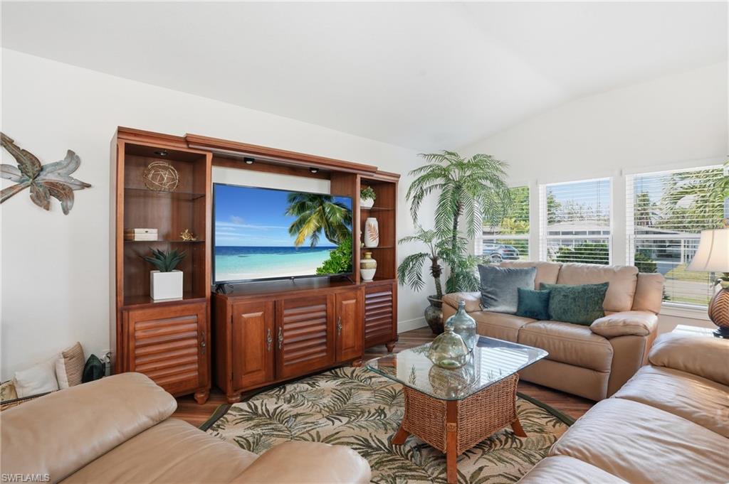 NAPLES MOBILE ESTATES - Residential