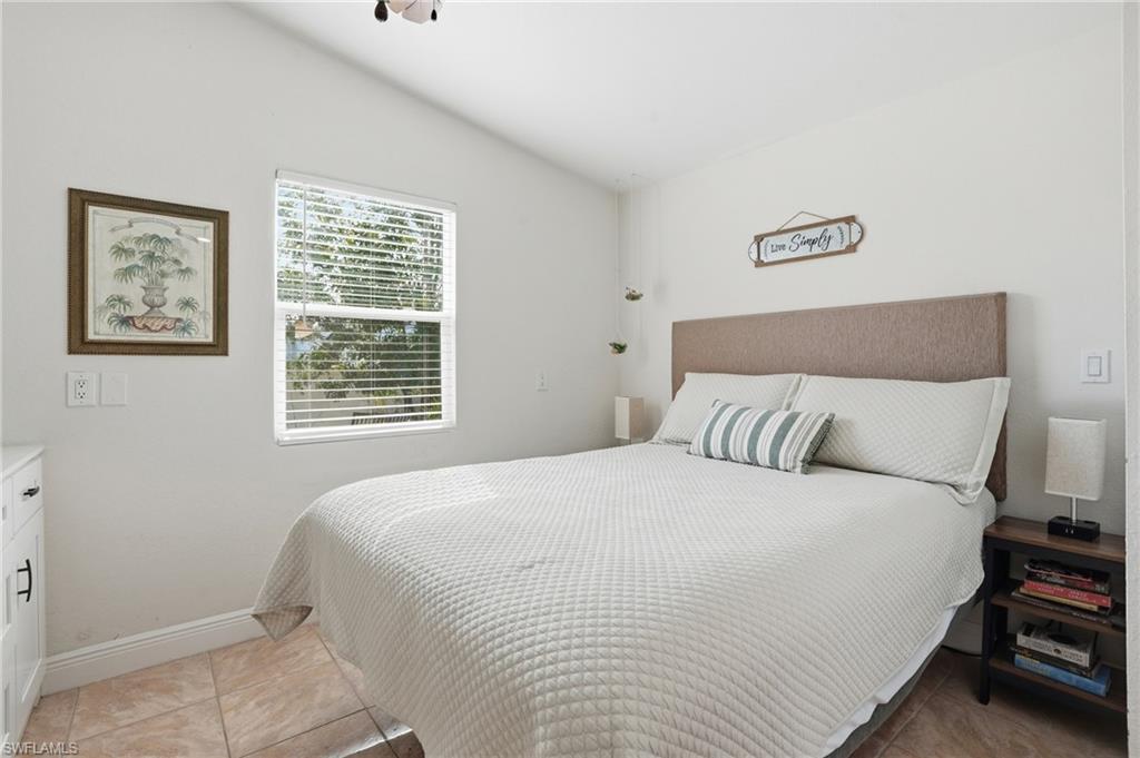 NAPLES MOBILE ESTATES - Residential