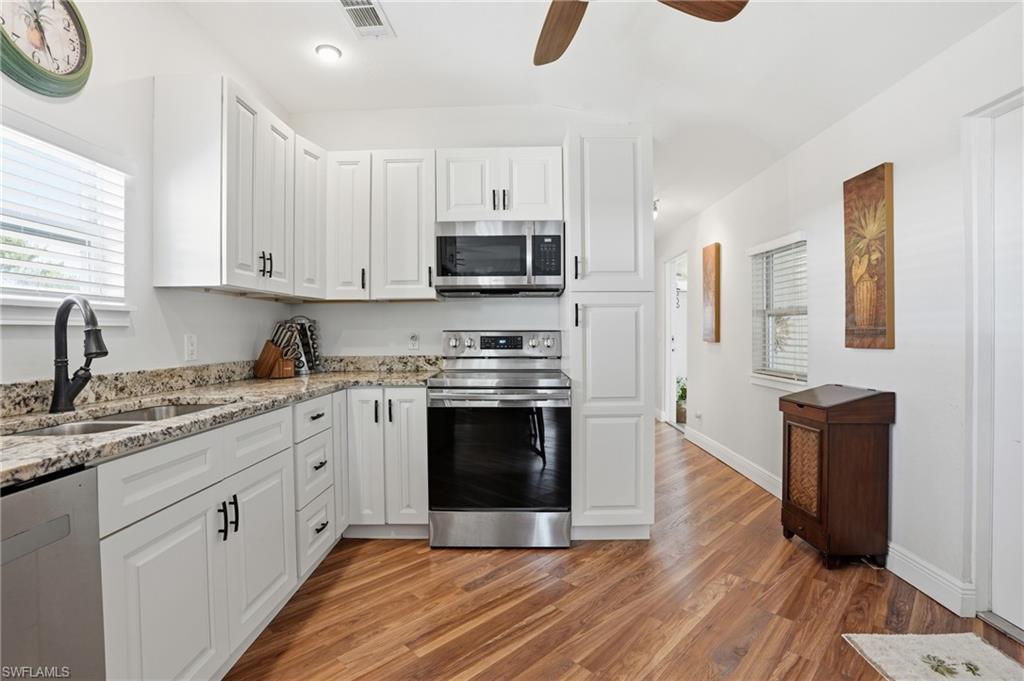 NAPLES MOBILE ESTATES - Residential