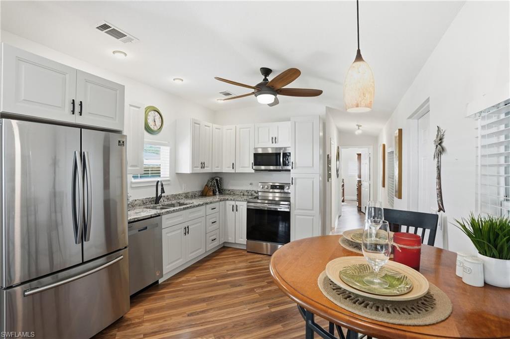 NAPLES MOBILE ESTATES - Residential