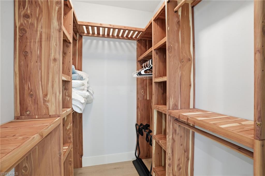 MAGNOLIA FALLS - Residential