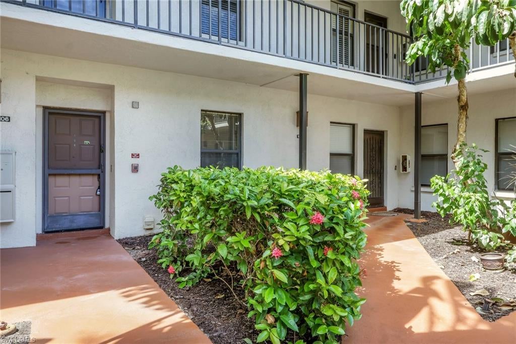 1833 Courtyard WAY 106