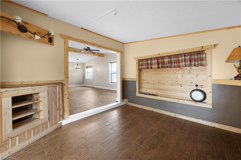 COLONIAL TERRACE - Residential