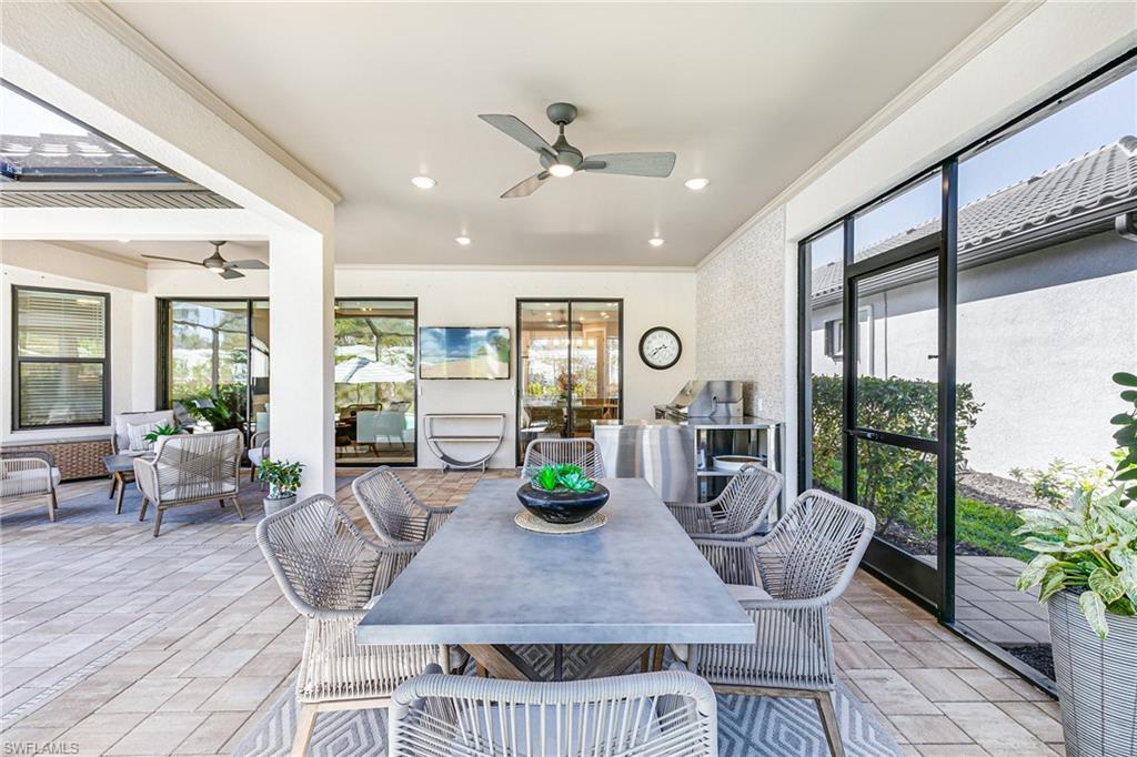 ESPLANADE LAKE CLUB - Residential