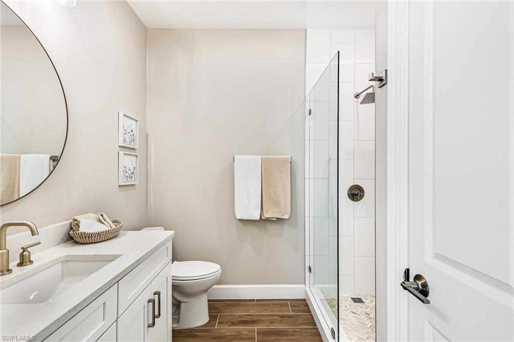 ESPLANADE LAKE CLUB - Residential