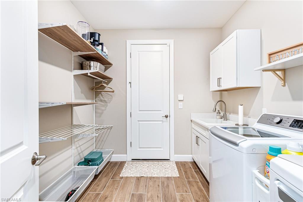 ESPLANADE LAKE CLUB - Residential