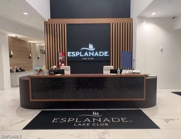 ESPLANADE LAKE CLUB - Residential