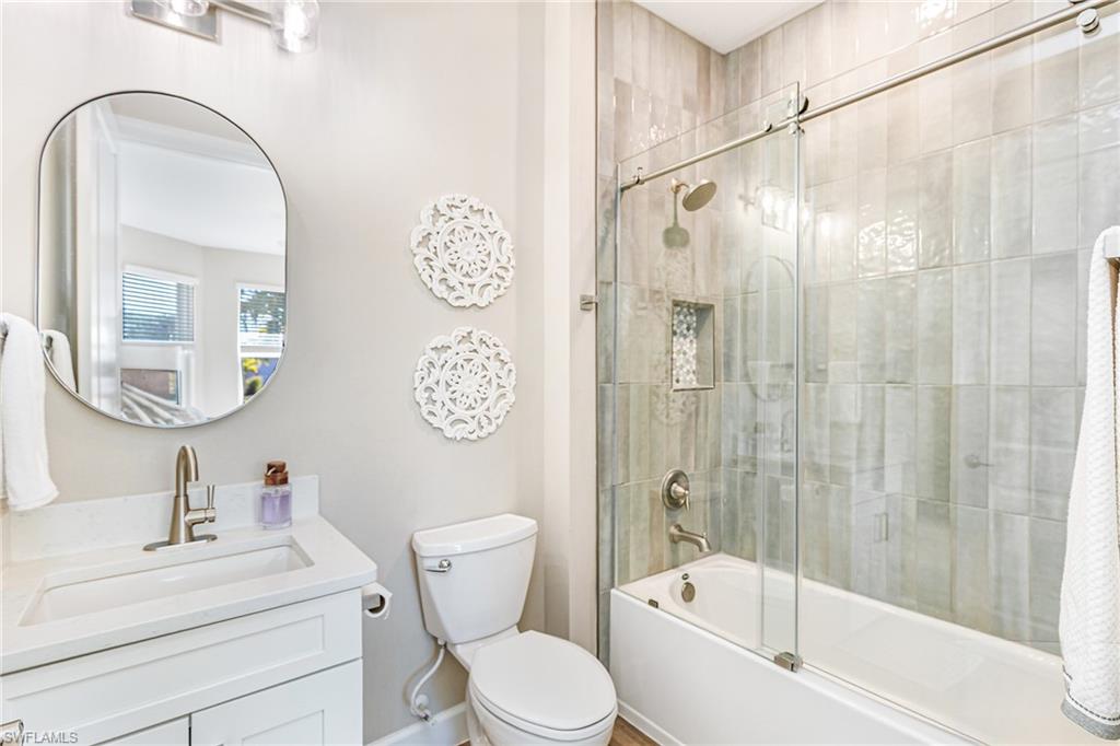 ESPLANADE LAKE CLUB - Residential