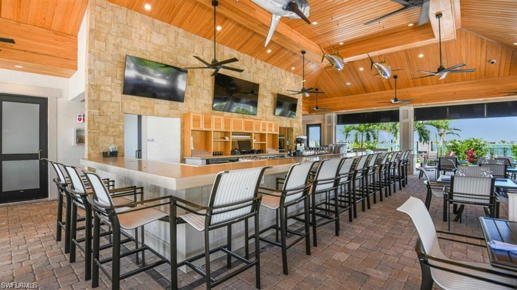 ESPLANADE LAKE CLUB - Residential