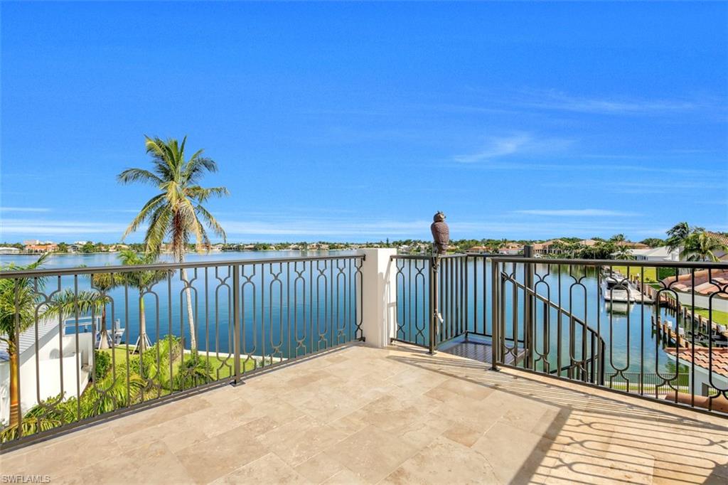 MARCO BEACH - Residential