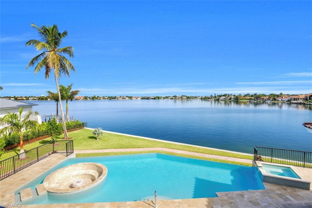 MARCO BEACH - Residential