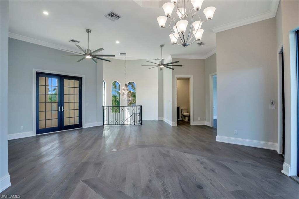 MARCO BEACH - Residential