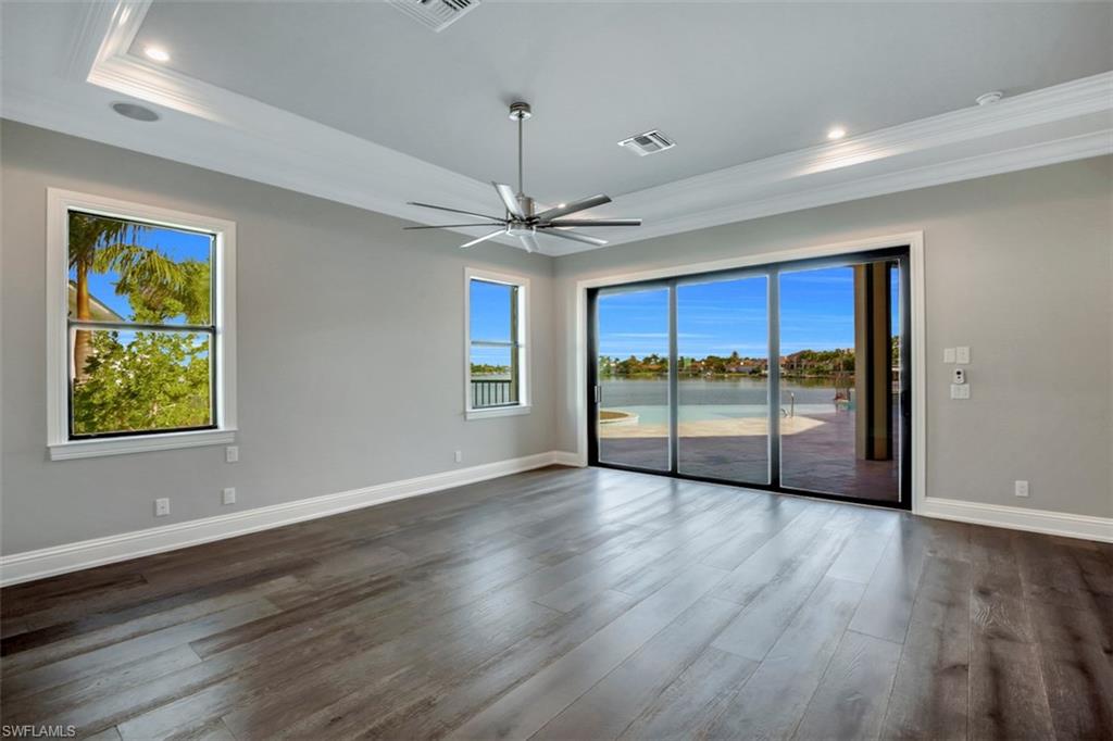 MARCO BEACH - Residential