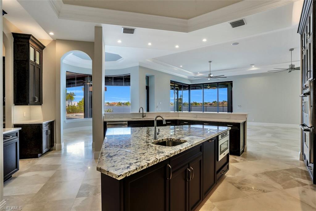 MARCO BEACH - Residential