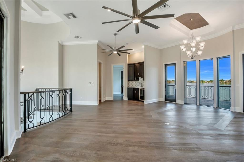 MARCO BEACH - Residential