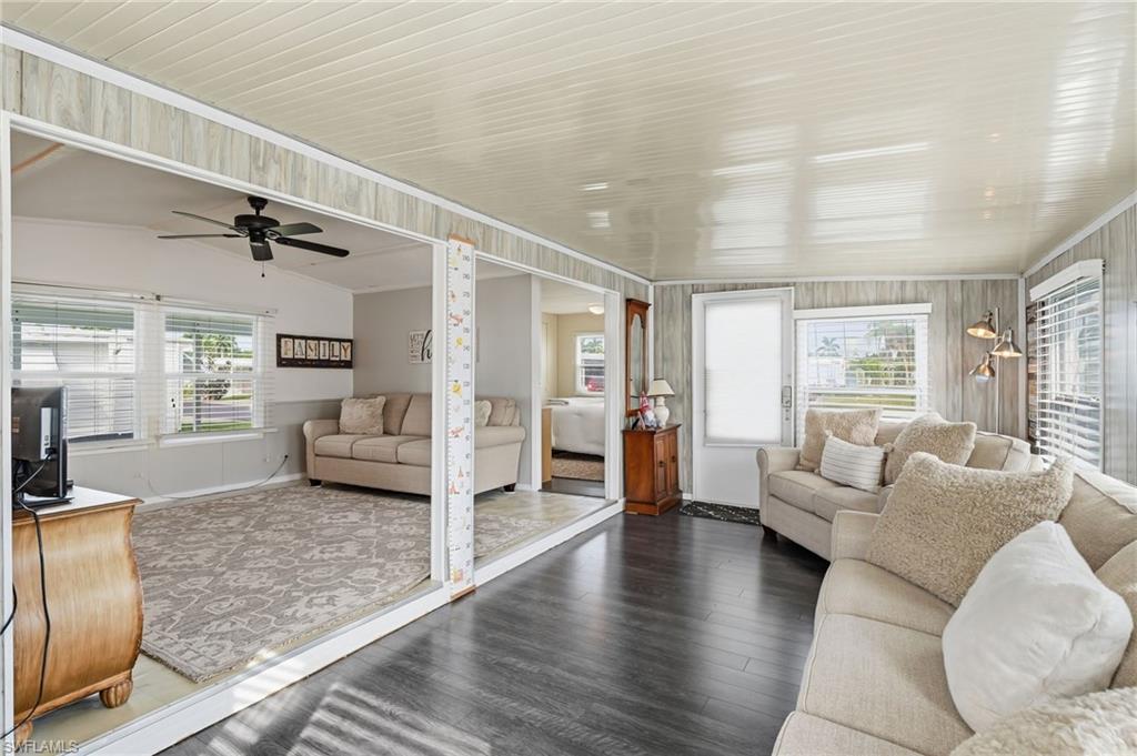 HITCHING POST MOBILE HOME PARK - Residential Lease