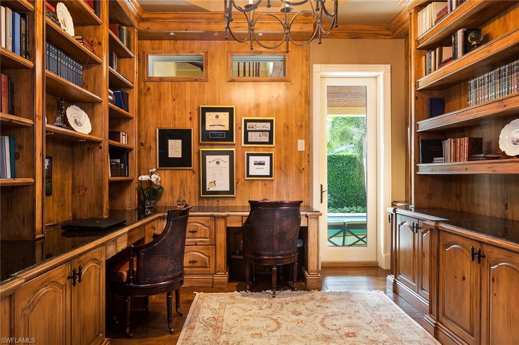 AQUALANE SHORES - Residential