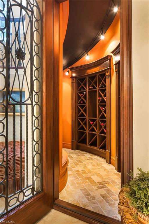 AQUALANE SHORES - Residential