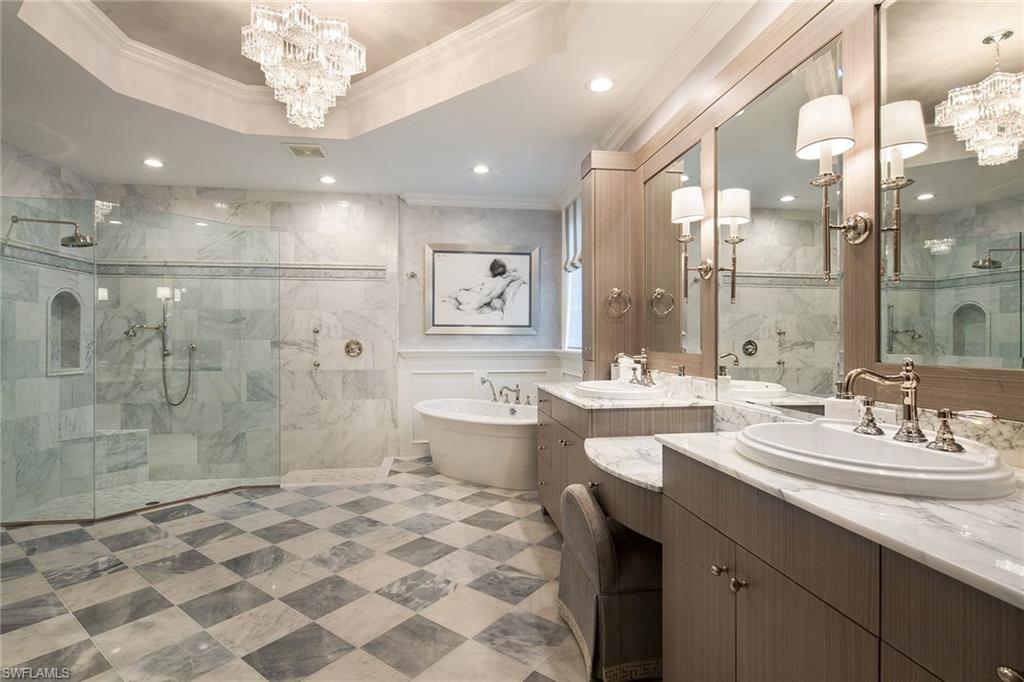 AQUALANE SHORES - Residential