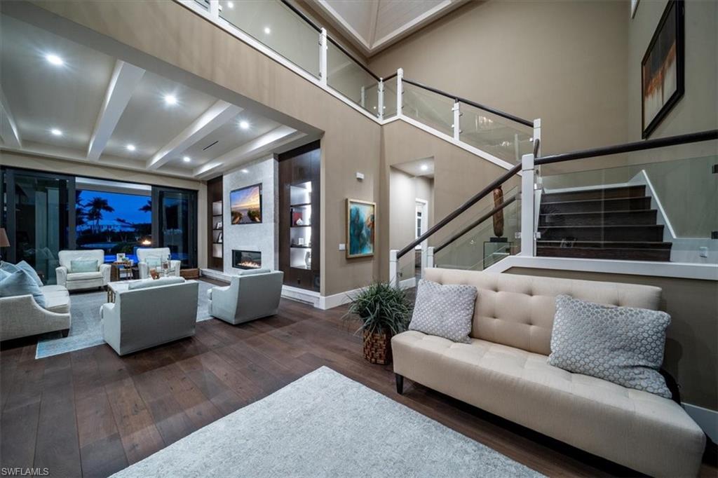 OLDE NAPLES - Residential