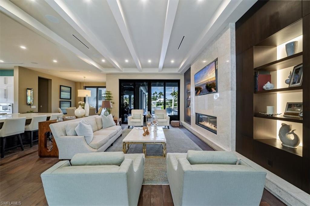 OLDE NAPLES - Residential