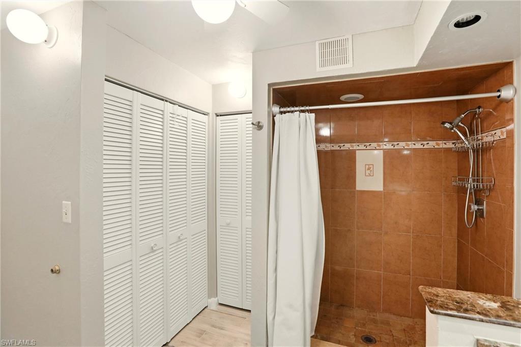 CASA BONITA ROYALE - Residential