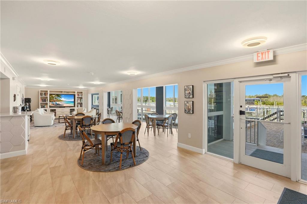 CASA BONITA ROYALE - Residential