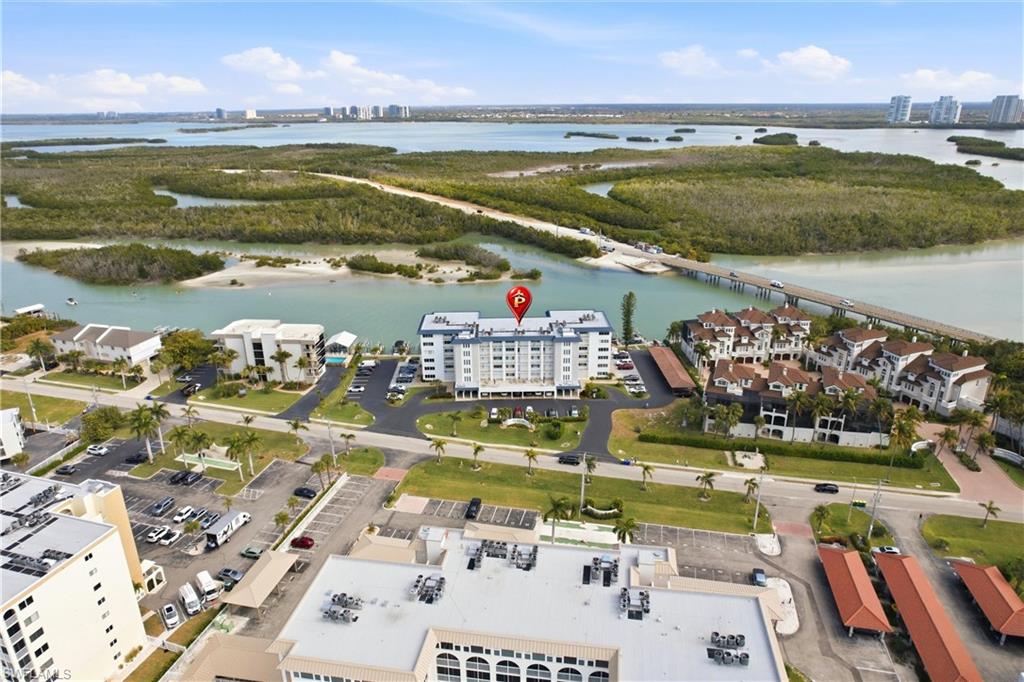 CASA BONITA ROYALE - Residential