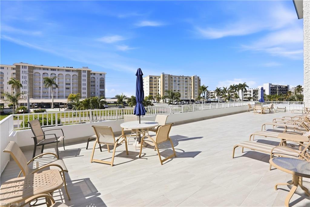 CASA BONITA ROYALE - Residential