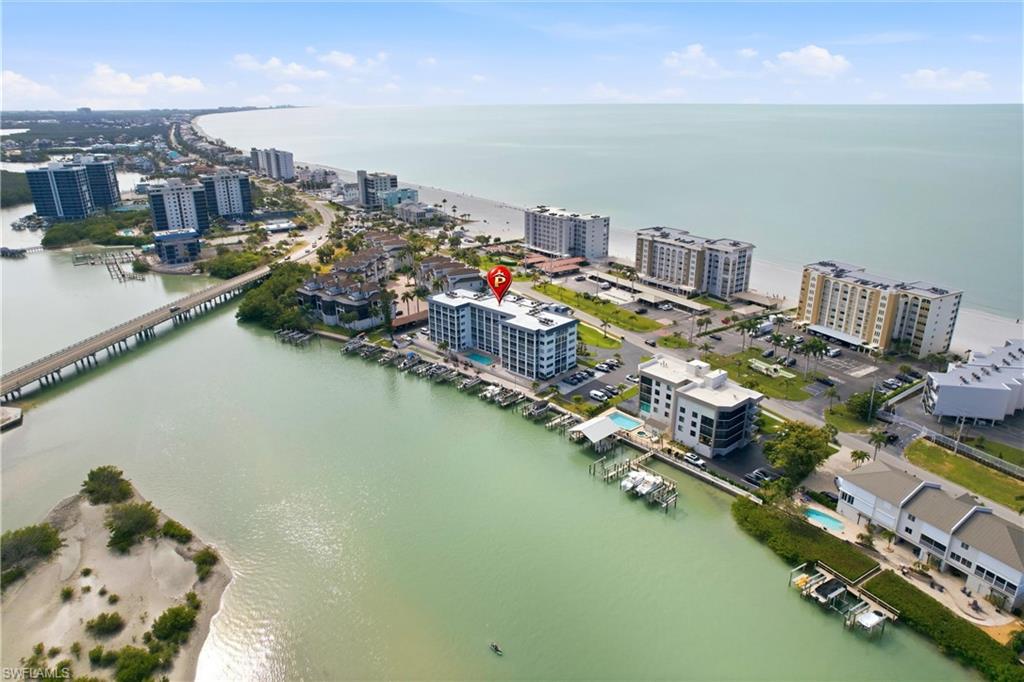 CASA BONITA ROYALE - Residential