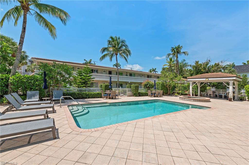 CASTLETON GARDENS - Residential Lease