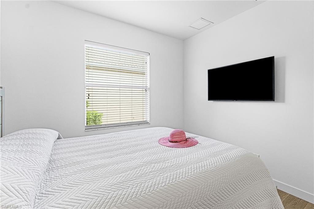 MOODY RIVER ESTATES - Residential Lease