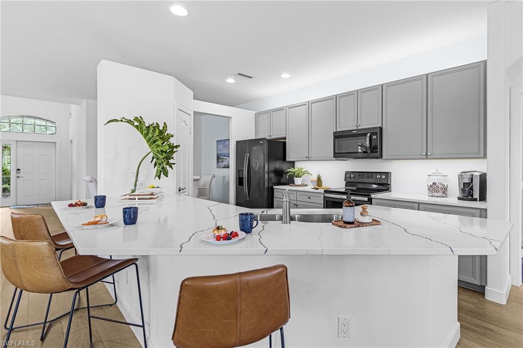 MOODY RIVER ESTATES - Residential Lease