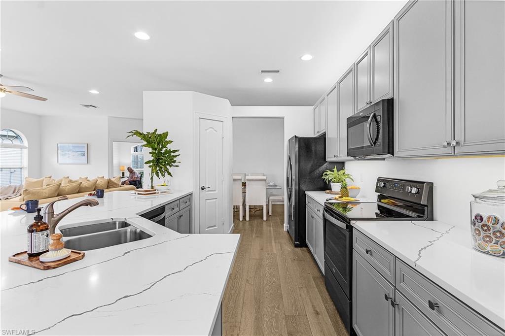 MOODY RIVER ESTATES - Residential Lease