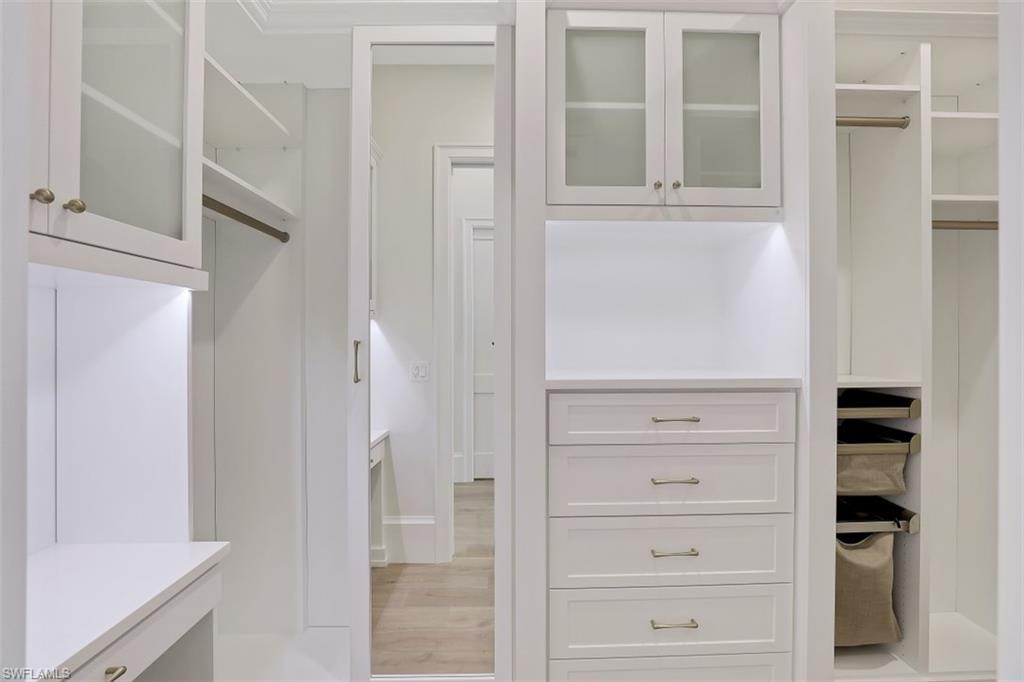 MOORINGS - Residential