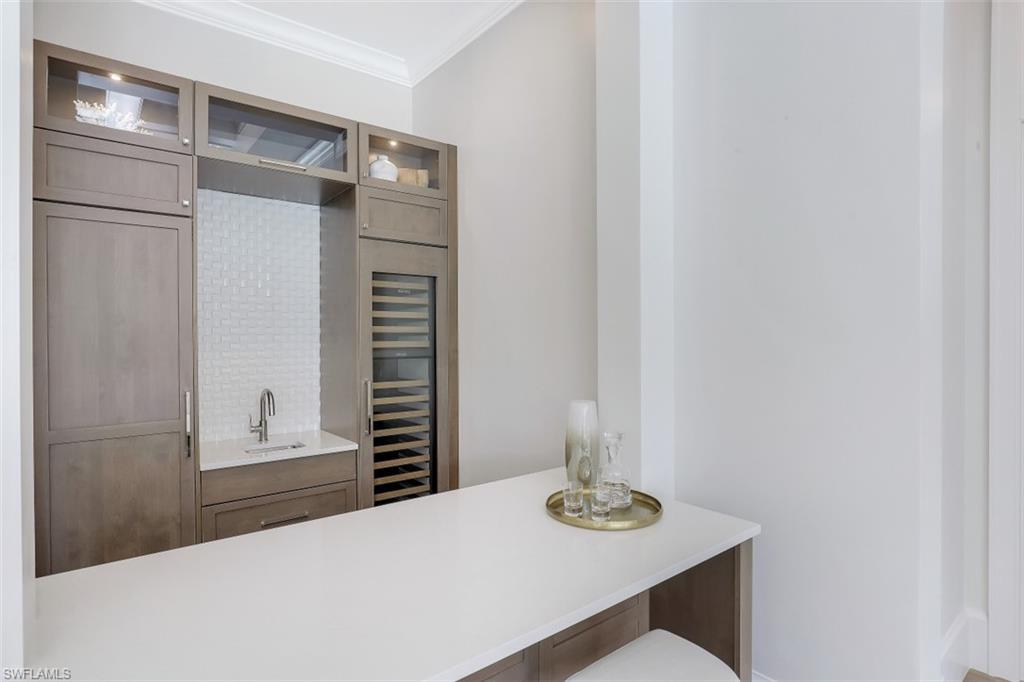 MOORINGS - Residential