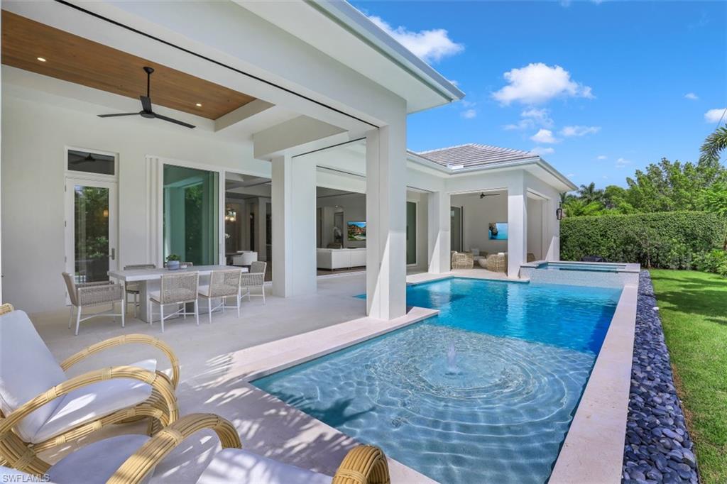 MOORINGS - Residential