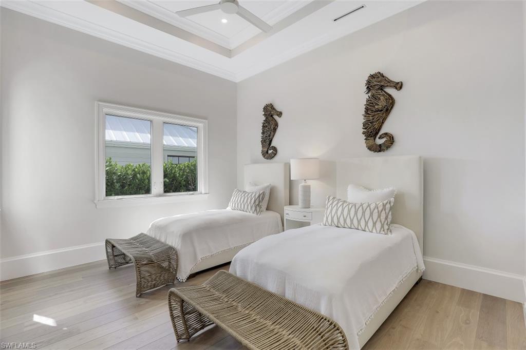 MOORINGS - Residential