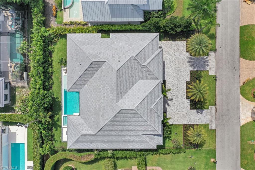 MOORINGS - Residential